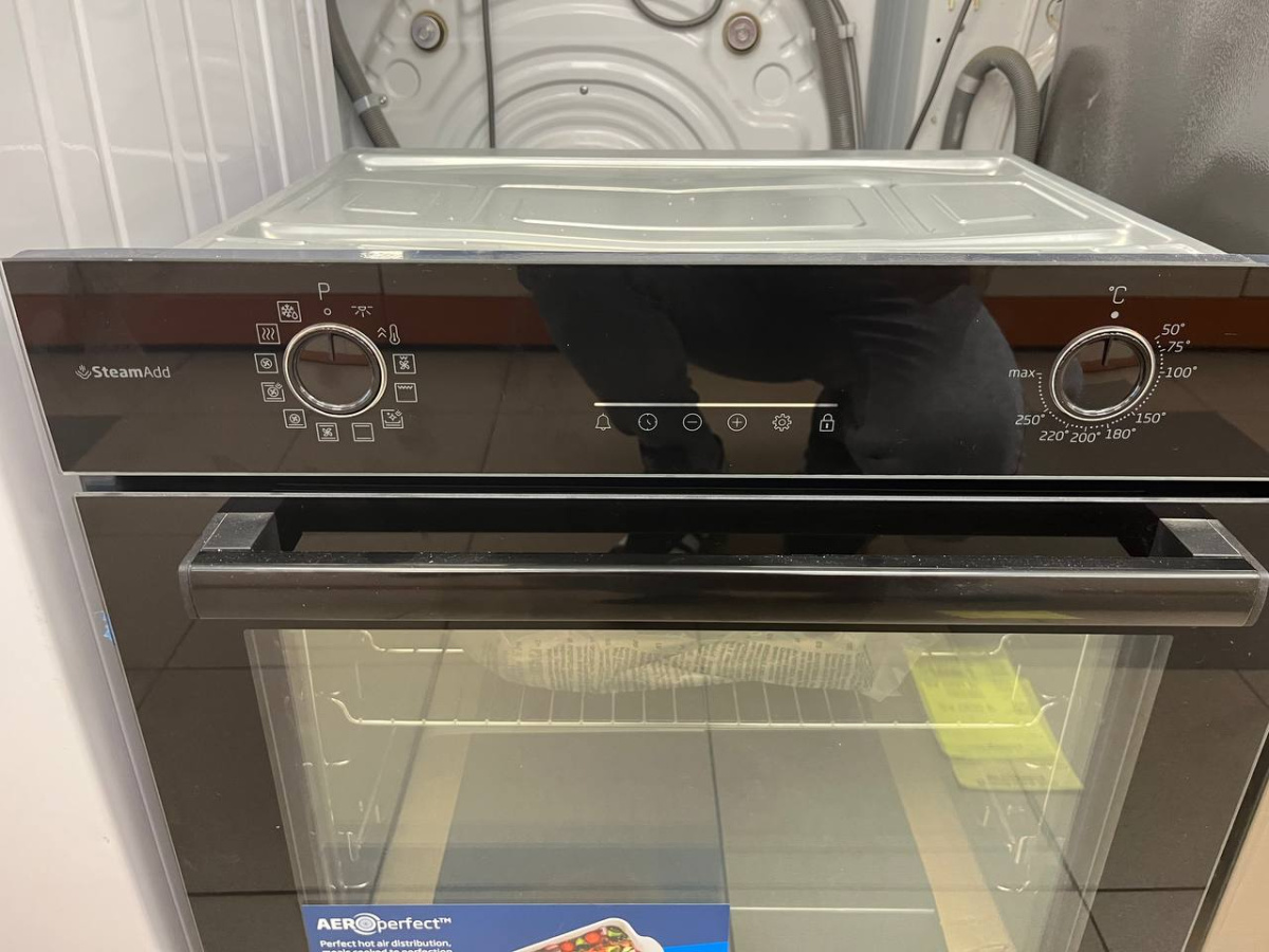 Духовой шкаф Beko BBIS17300BCS