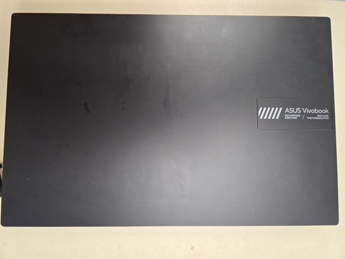 Ноутбук ASUS Vivobook; Ryzen 5 7520U, Radeon Graphics, 8 Гб, 500 Гб, Нет