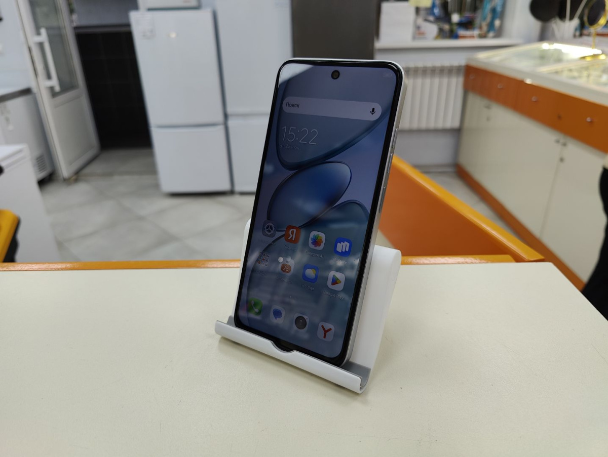 Смартфон Tecno Spark Go1 3/64