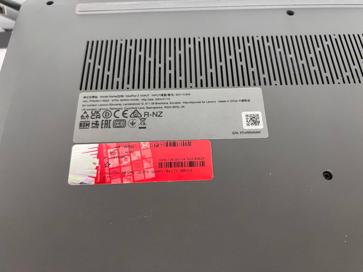 Ноутбук Lenovo; Core i3-1215U, Intel UHD Graphics, 8 Гб, 240 Гб, Нет