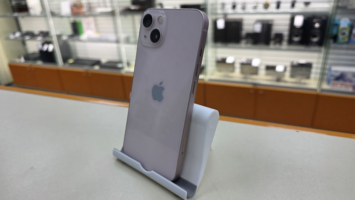 Смартфон Apple iPhone 13 128Gb