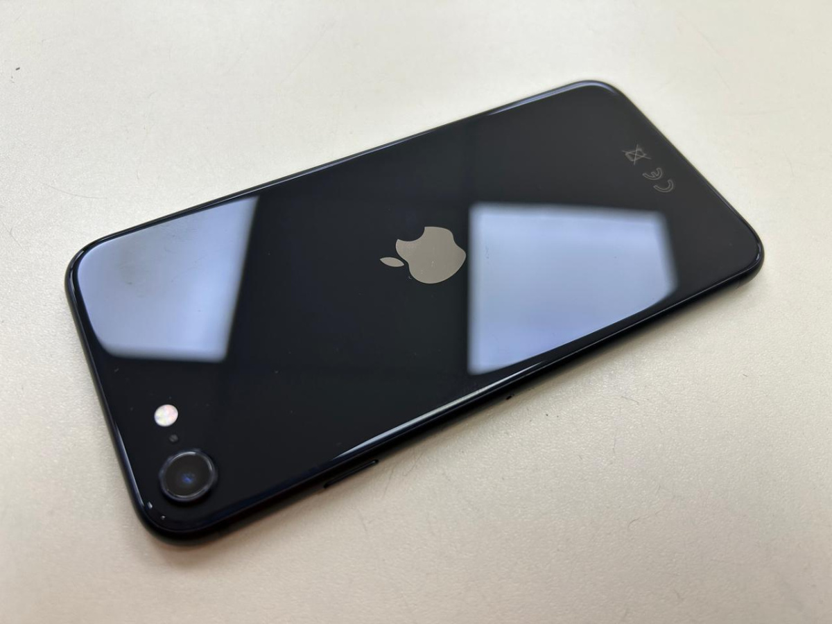 Смартфон Apple iPhone SE 2020 64Gb