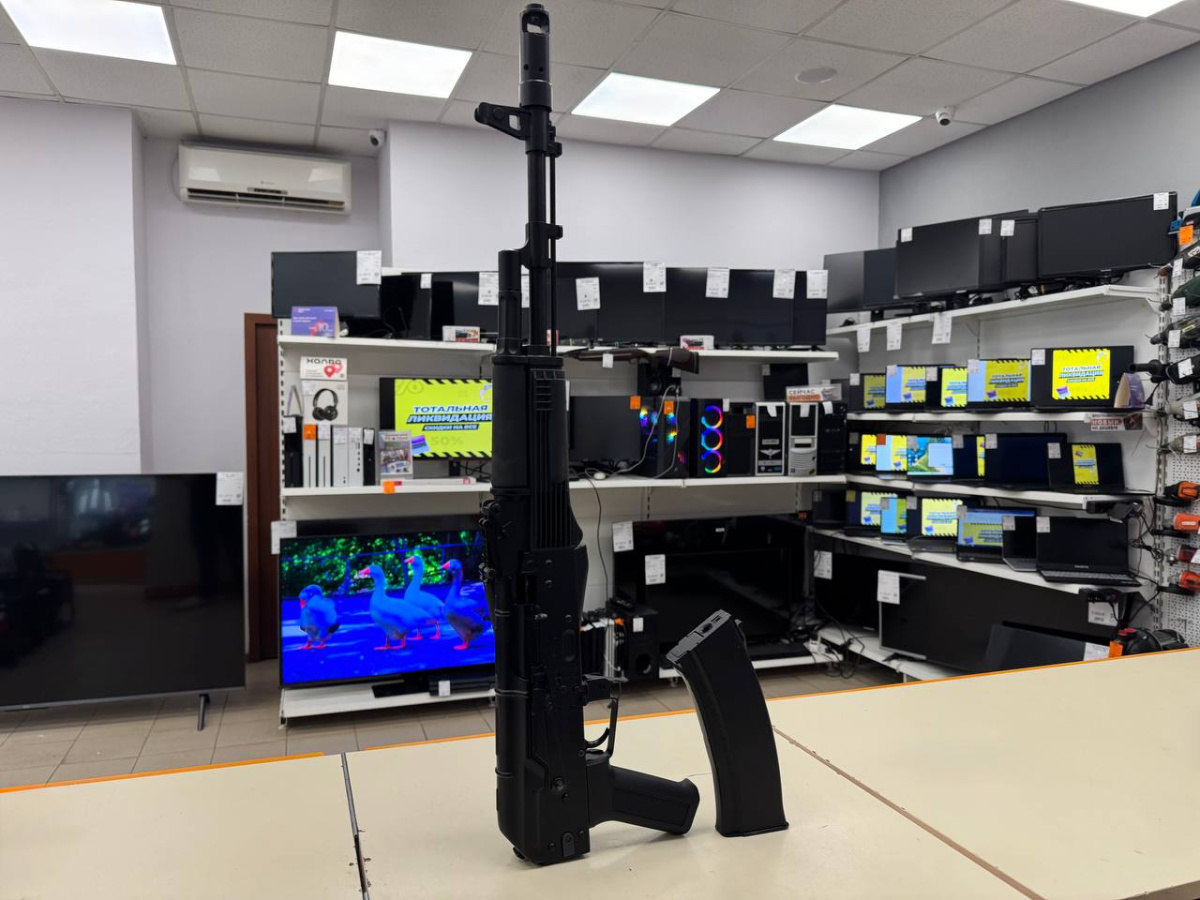 Страйкбольный автомат Cyma AK-74