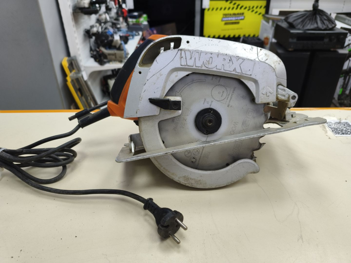 Дисковая пила Worx WX425
