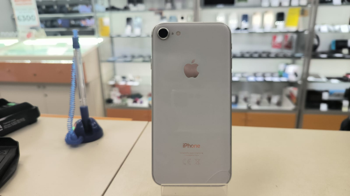 Смартфон Apple iPhone 8 64Gb