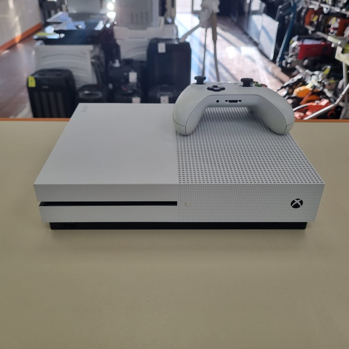 Игровая приставка Xbox One S 1TB