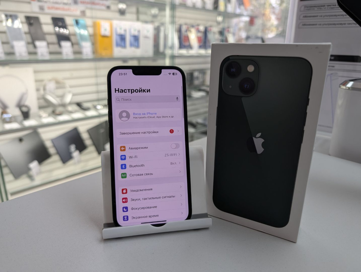 Смартфон Apple iPhone 13 256Gb