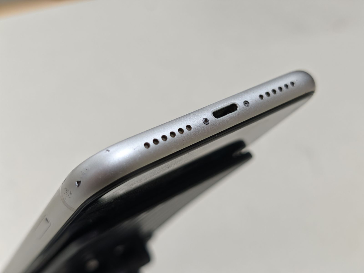 Смартфон Apple iPhone 11 128Gb