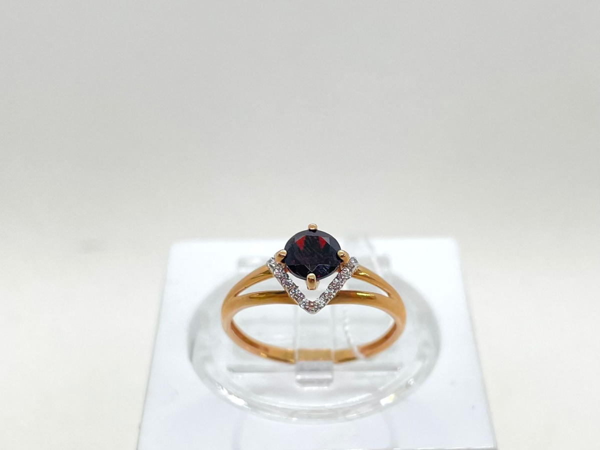 КОЛЬЦО С КАМНЯМИ (Au 585)