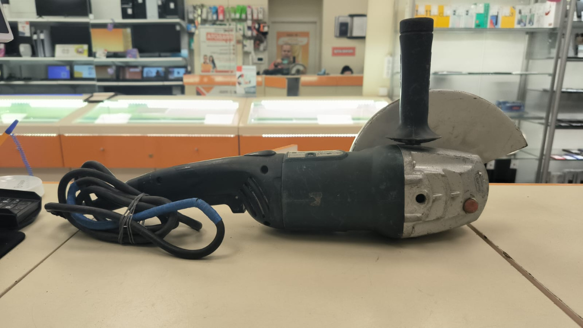 Угловая шлифмашина Bort BWS-2000N Угловая шлифмашина Bort BWS-2000N