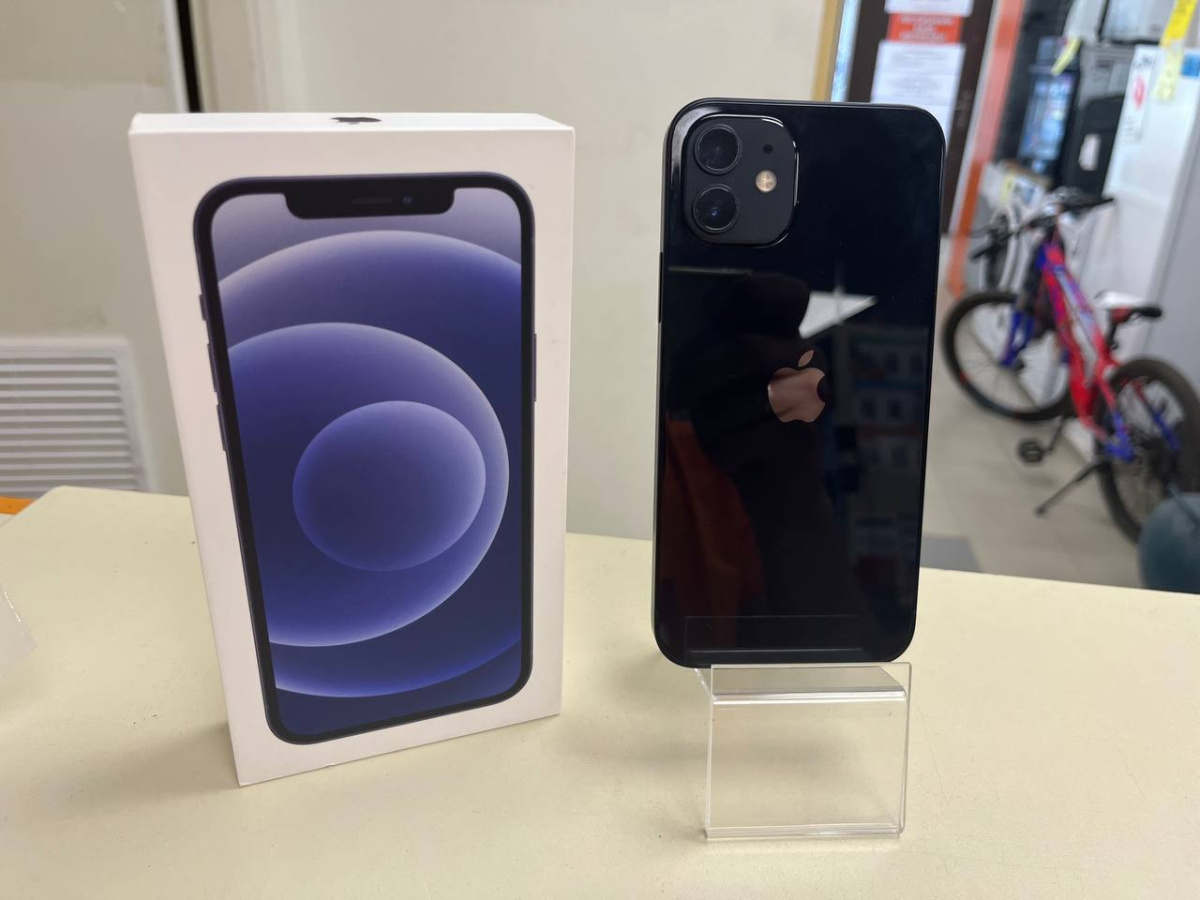 Смартфон Apple iPhone 12 64Gb