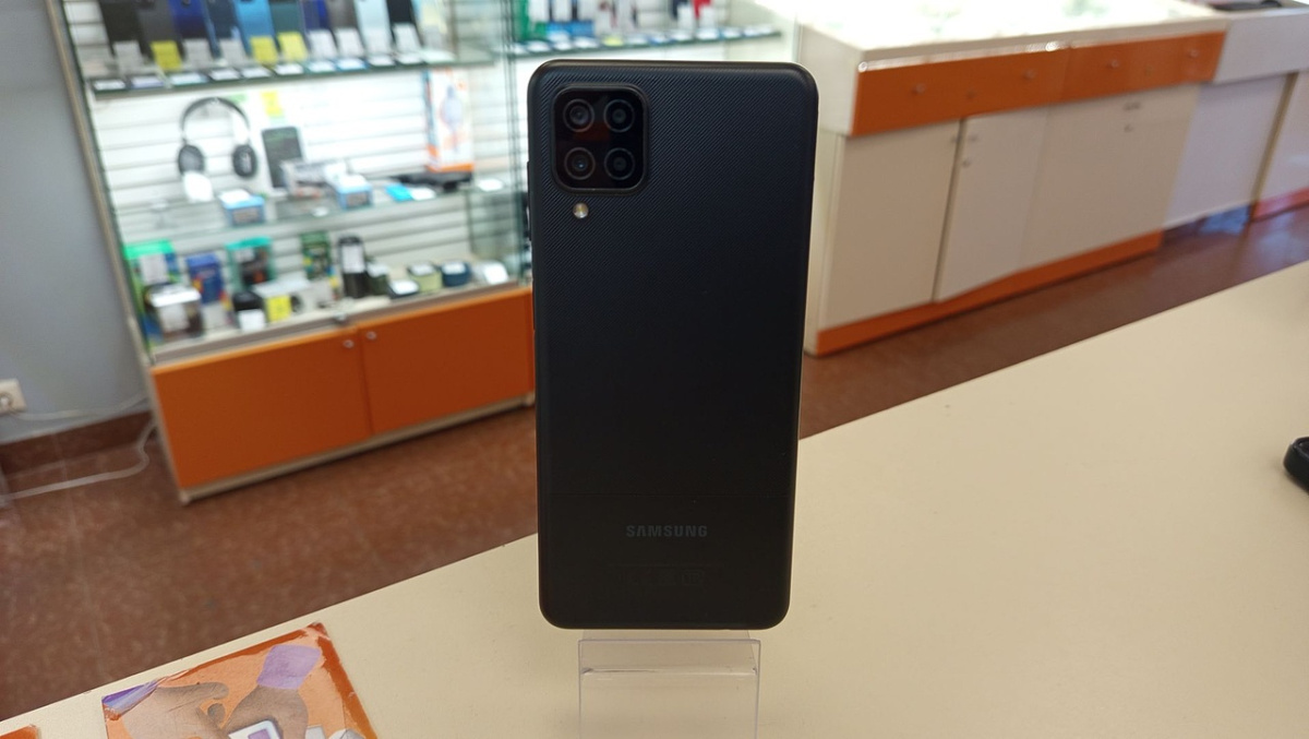 Смартфон Samsung Galaxy A12 4/64
