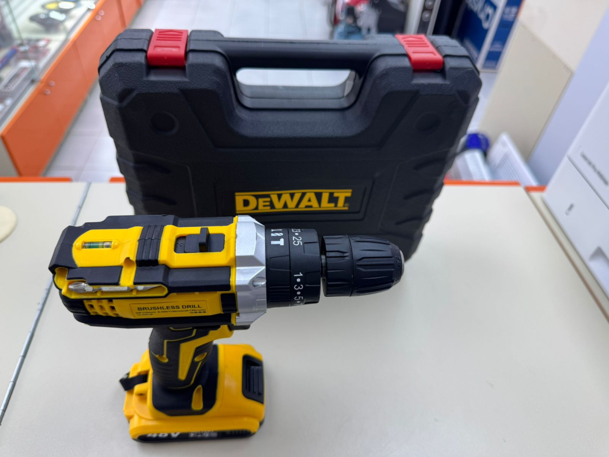 Шуруповерт Dewalt 18-25 n.m