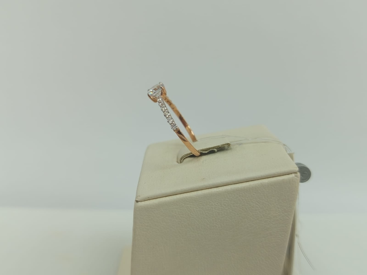 КОЛЬЦО С КАМНЯМИ (Au 585)