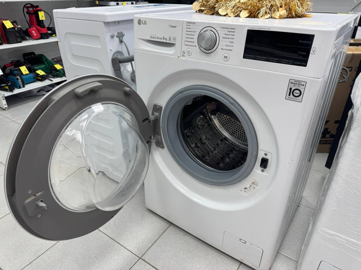 Стиральная машина LG F4M5VS4W