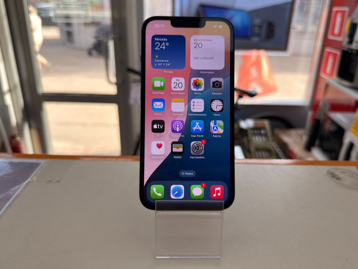 Смартфон Apple iPhone 13 128Gb