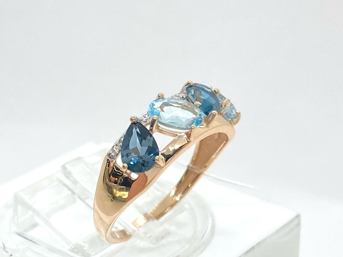 КОЛЬЦО С КАМНЯМИ (Au 585)