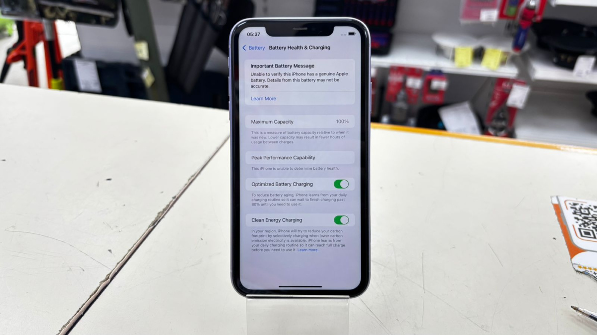 Смартфон Apple iPhone 11 64Gb