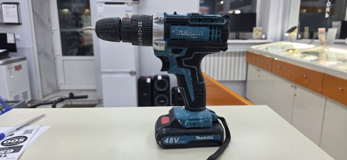 Шуруповерт Makita NoName