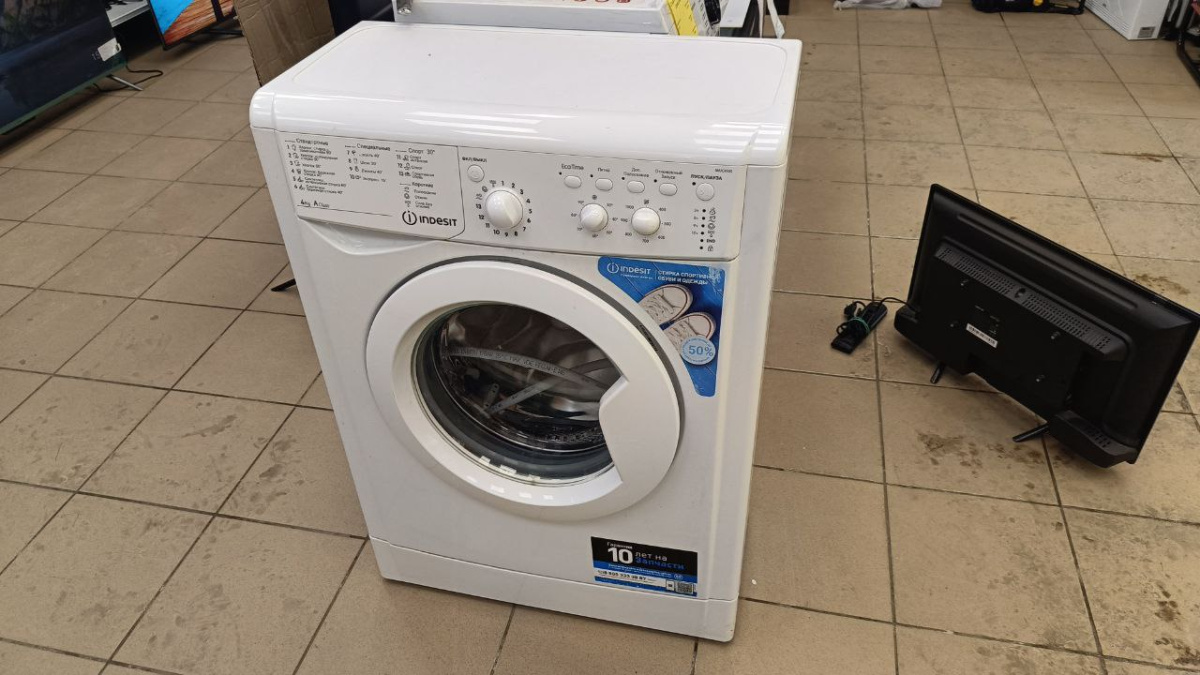 Стиральная машина Indesit IWUC 4105
