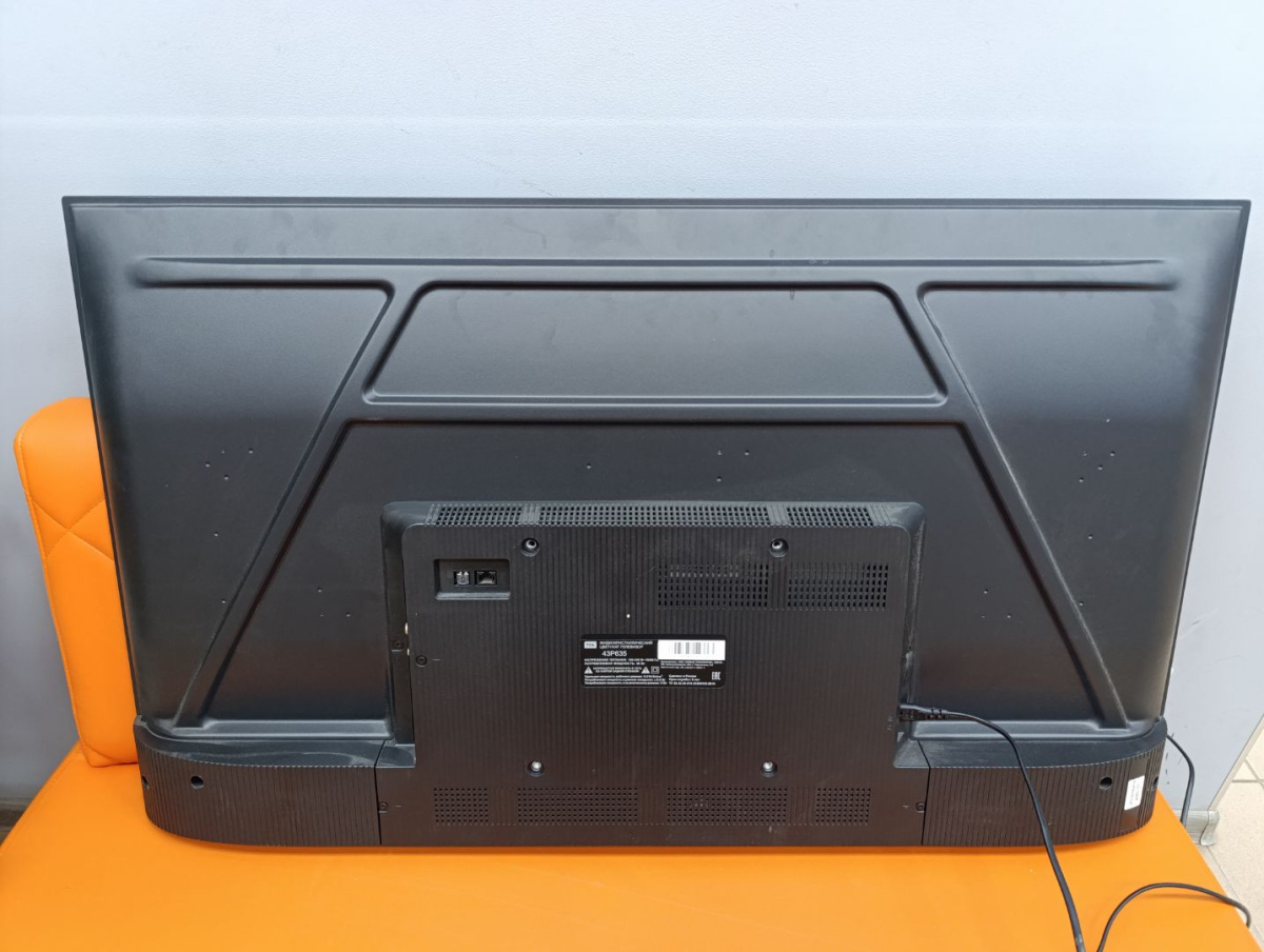 LED Телевизор TCL 43C655