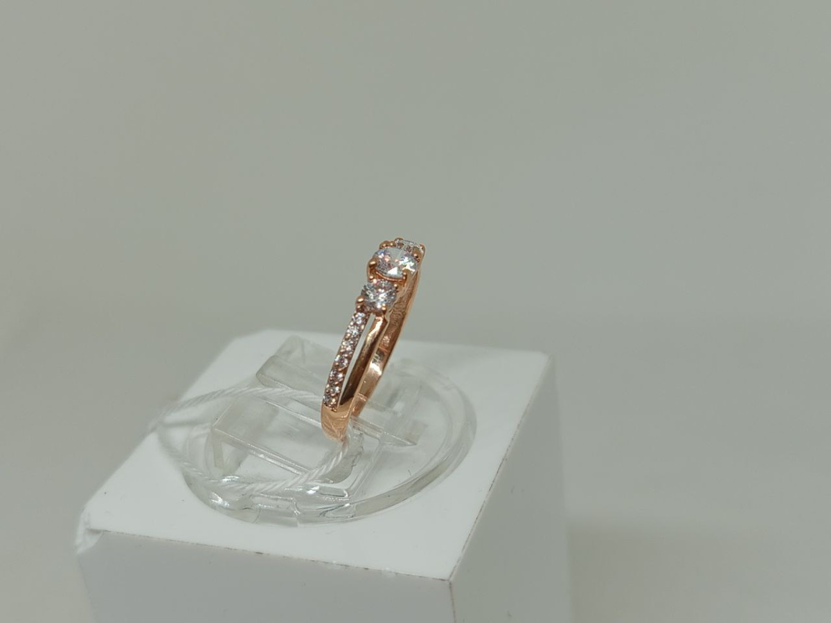 КОЛЬЦО С КАМНЯМИ (Au 585)