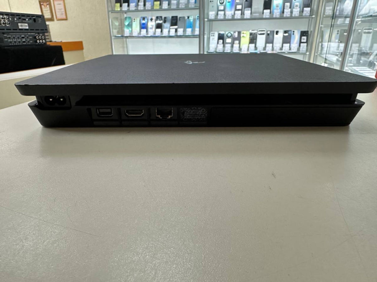 Игровая приставка PlayStation 4 Slim 500GB Игровая приставка PlayStation 4 Slim 500GB