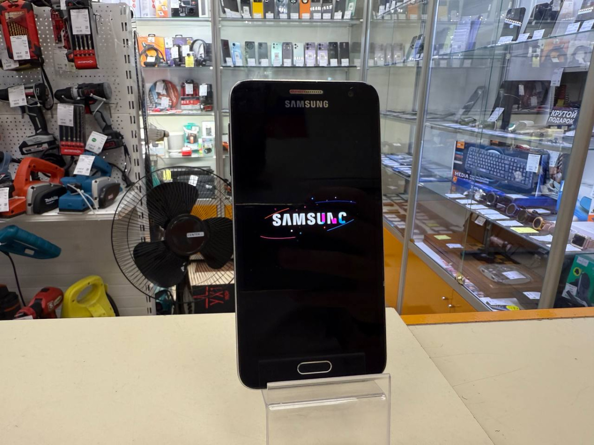 Смартфон Samsung Galaxy A3 1/16
