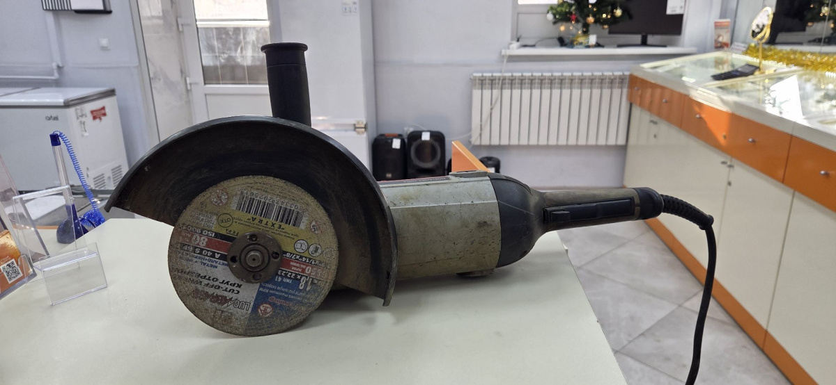 Угловая шлифмашина Интерскол 230/2100М