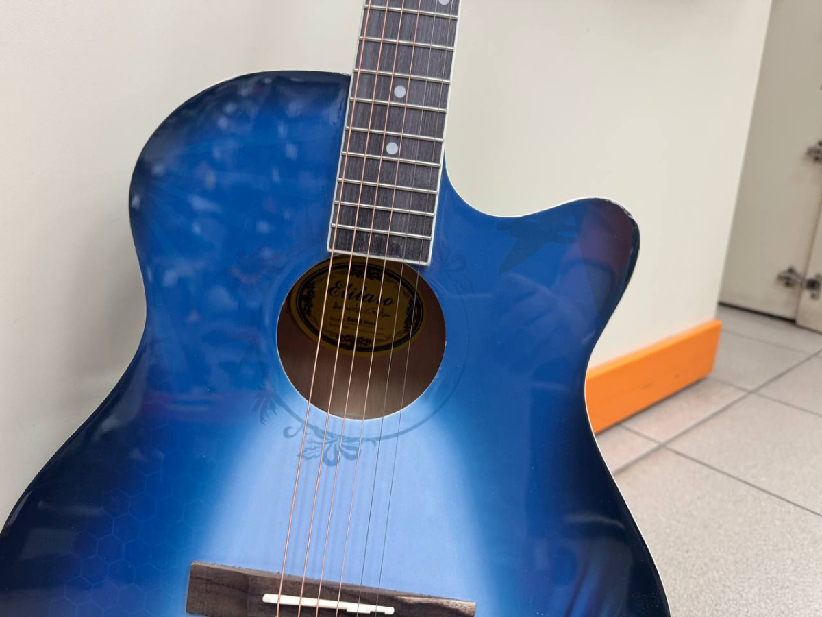 Гитара акустическая Elitaro E4040 Wave