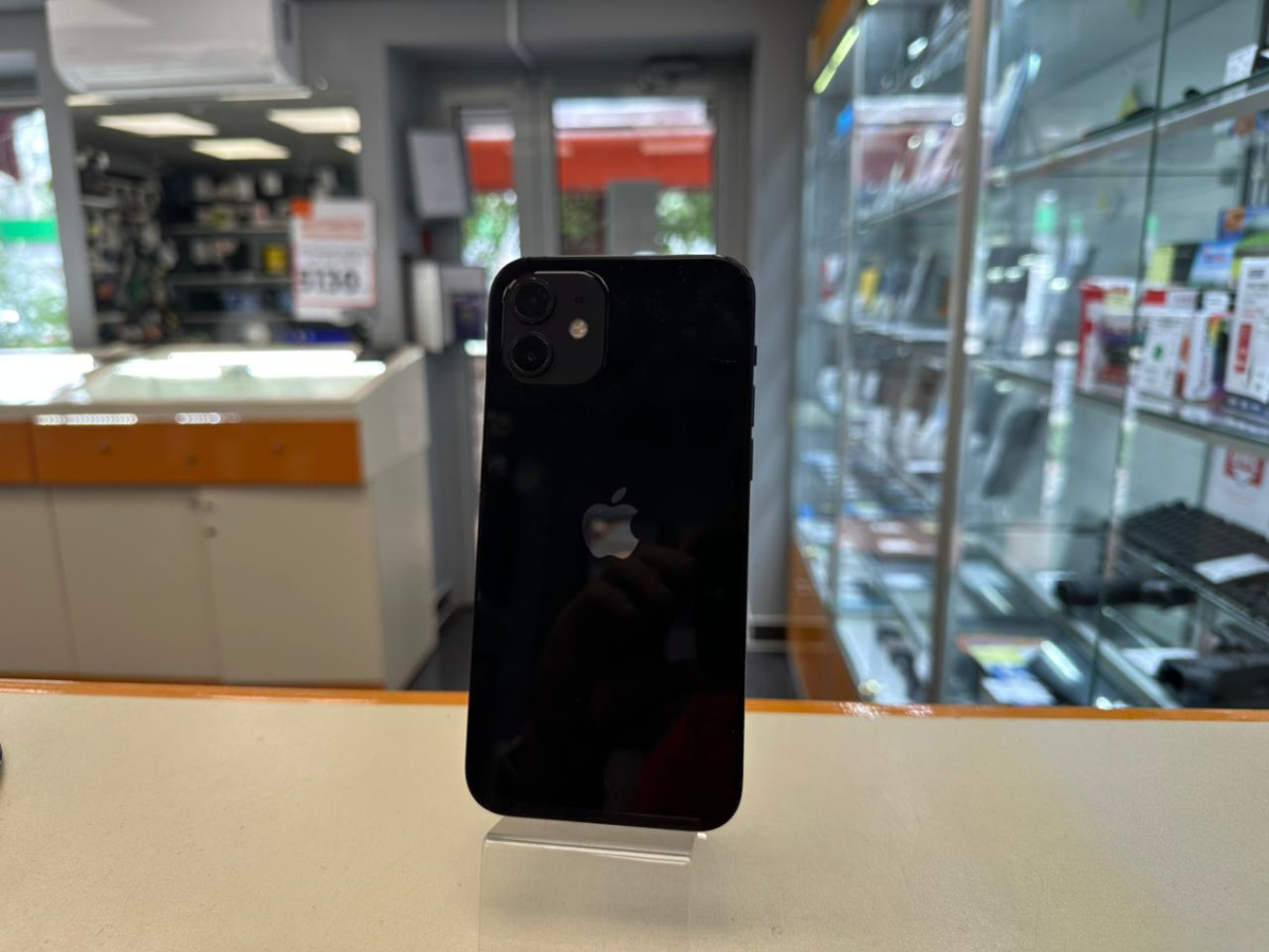 Смартфон Apple iPhone 12 64Gb