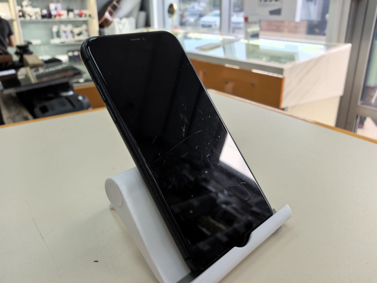 Смартфон Apple iPhone 11 64Gb