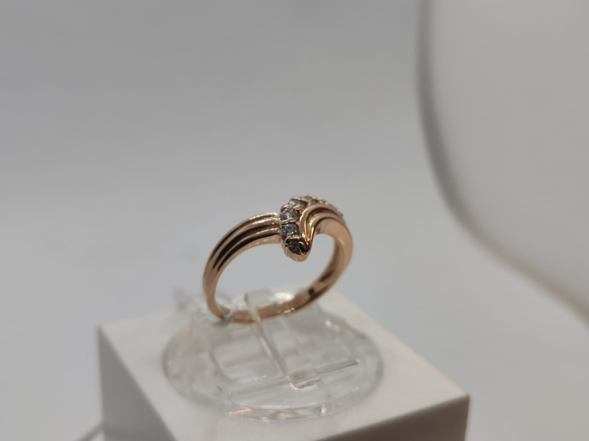 КОЛЬЦО С КАМНЯМИ (Au 585)