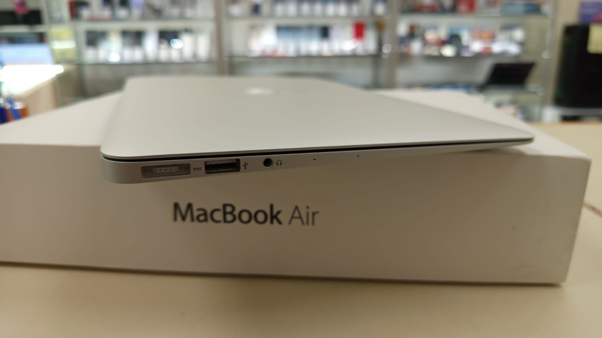 Ноутбук Apple Macbook Air 11