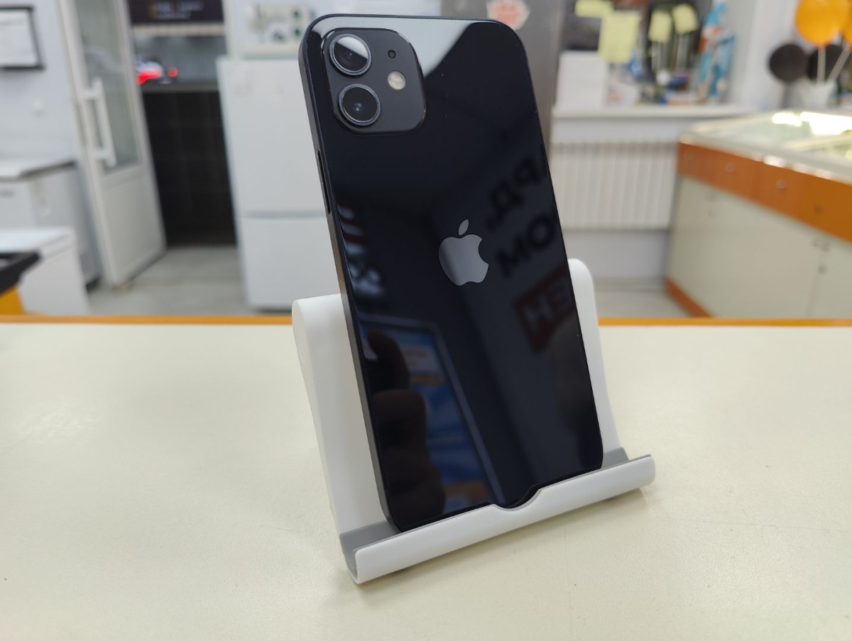 Смартфон Apple iPhone 12 64Gb