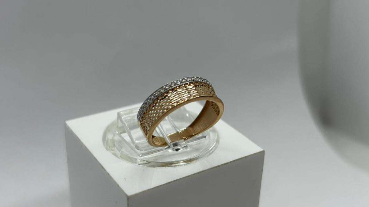 КОЛЬЦО С КАМНЯМИ (Au 585)