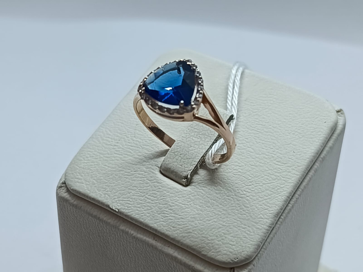 КОЛЬЦО С КАМНЯМИ (Au 585)