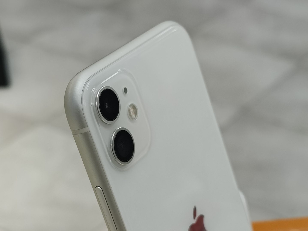 Смартфон Apple iPhone 11 128Gb