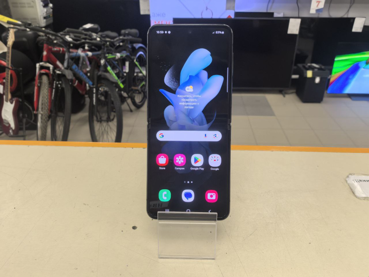 Смартфон Samsung Galaxy Z Flip 4 8/256