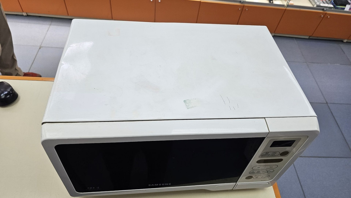 Микроволновая печь Samsung MW73ER