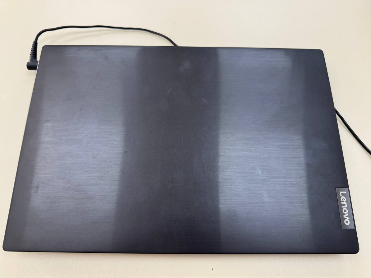 Ноутбук Lenovo; A6-9225, Radeon R4 series, 4 Гб, 256 Гб, Нет