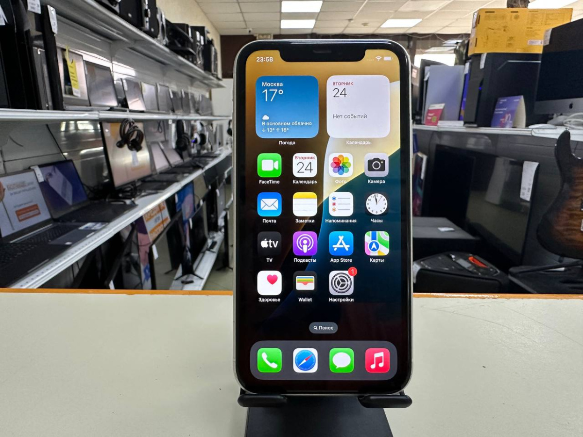 Смартфон Apple iPhone 11 64Gb