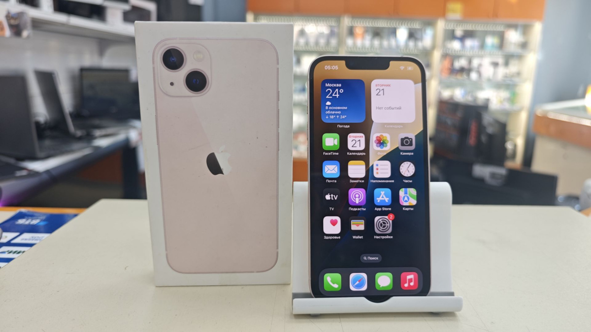 Смартфон Apple iPhone 13 128Gb