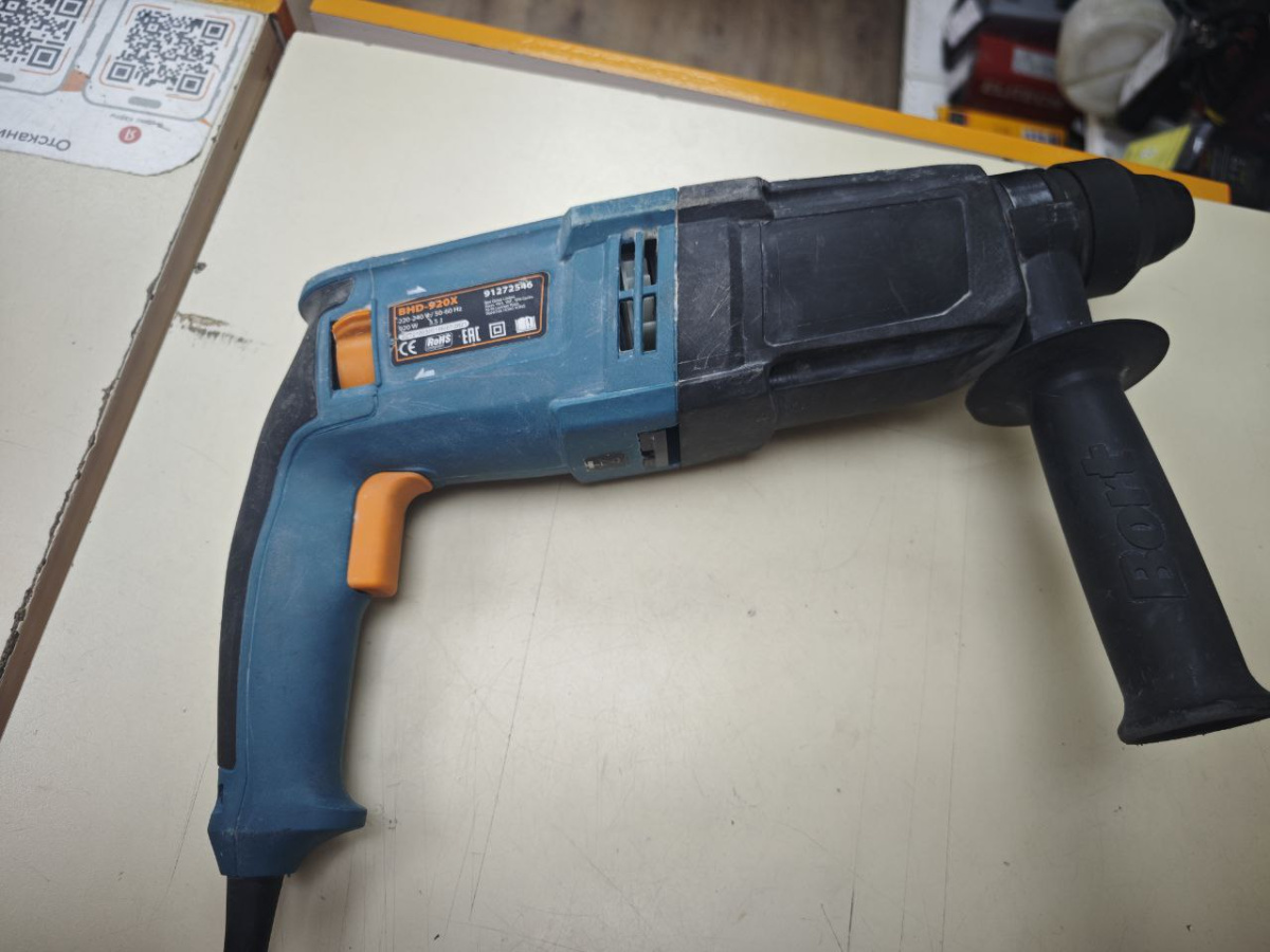 Перфоратор Bort BHD-920X