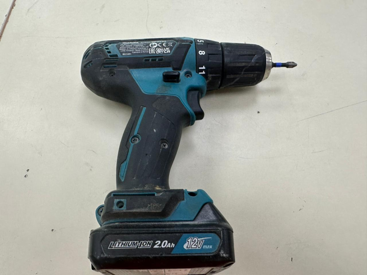 Шуруповерт Makita DF333D