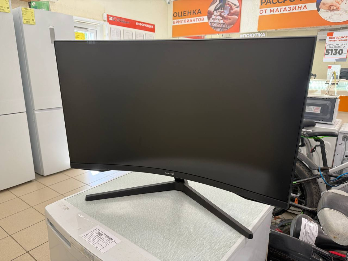 Монитор Samsung Odysey G5 144GHZ; 32"(81см)