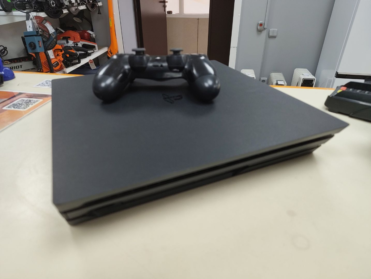 Игровая приставка PlayStation 4 Pro 1Tb