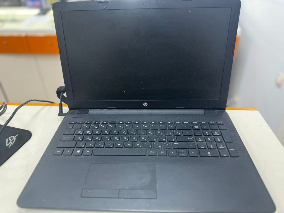 Ноутбук HP Laptop 15-bs1xx; Core i3-5005U, HD Graphics, 4 Гб, 240 Гб, Нет