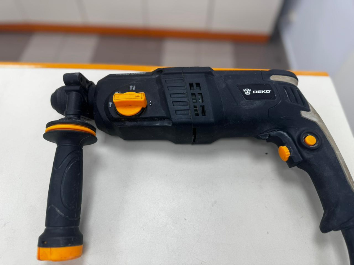 Перфоратор Deko GJ181