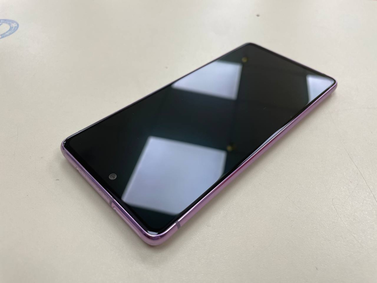 Смартфон Samsung Galaxy S20 FE 6/128